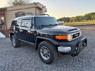 2013 Toyota FJ Cruiser - Sport Utility 2D