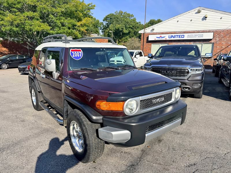 2007 Toyota FJ Cruiser - Sport Utility 2D