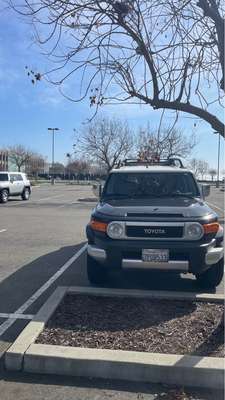 2007 Toyota FJ Cruiser - Sport Utility 2D
