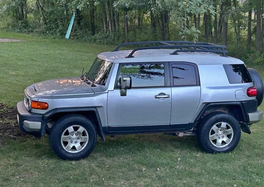 2007 Toyota FJ Cruiser - Sport Utility 2D