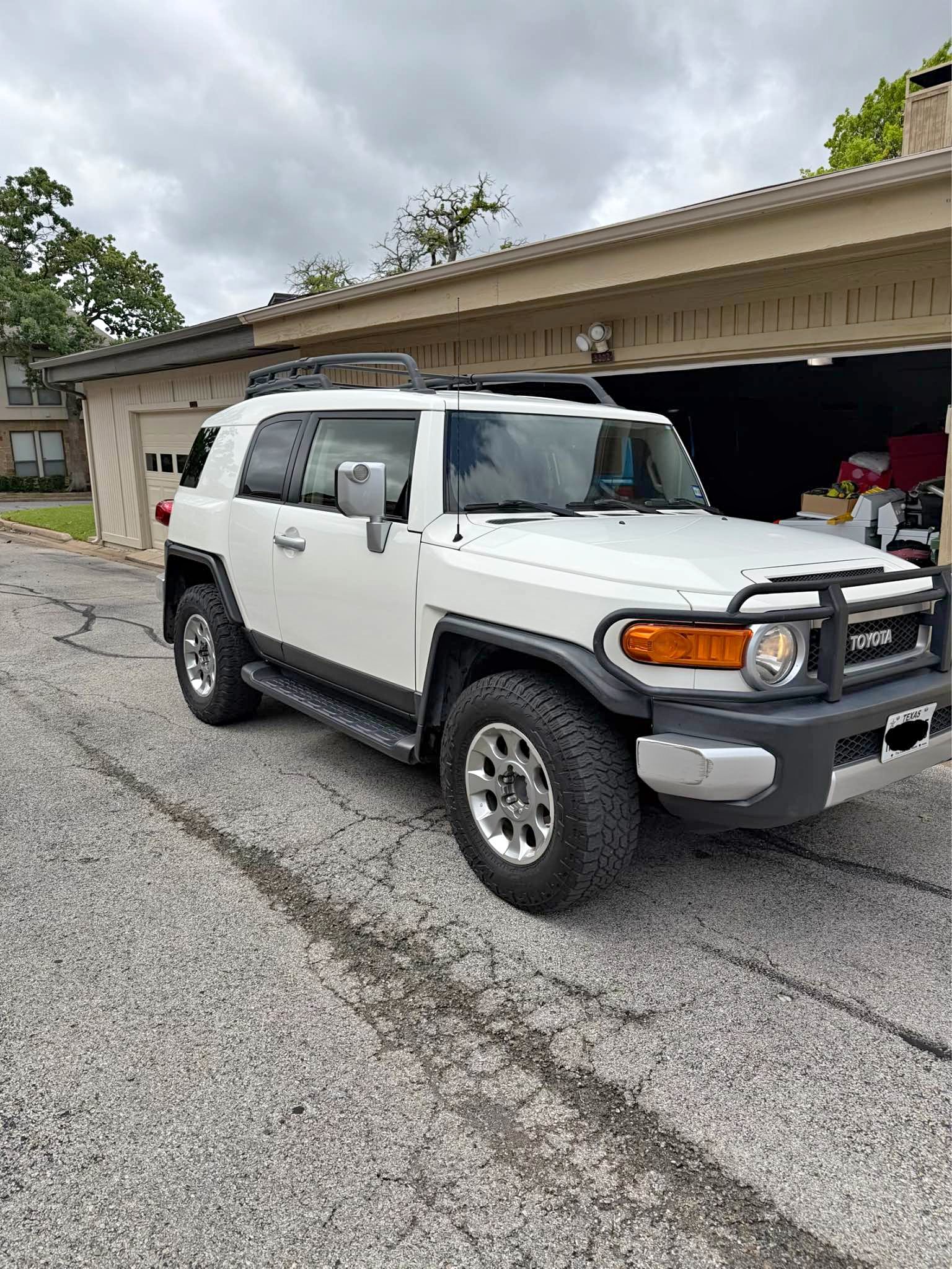 2012 Toyota FJ Cruiser - Sport Utility 2D