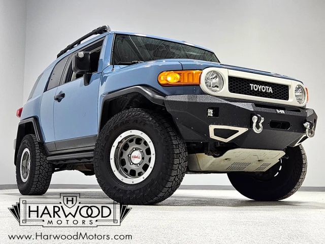 2014 Toyota FJ Cruiser Sport Utility 2D