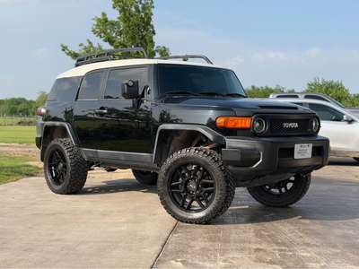 2008 Toyota FJ Cruiser - Sport Utility 2D