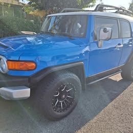 2007 Toyota FJ Cruiser - Sport Utility 2D