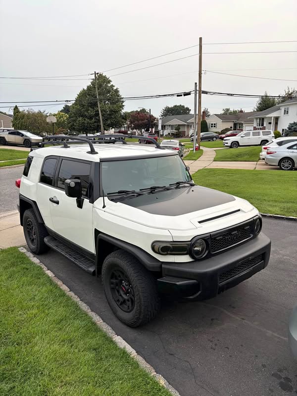 2010 Toyota FJ Cruiser - Sport Utility 2D