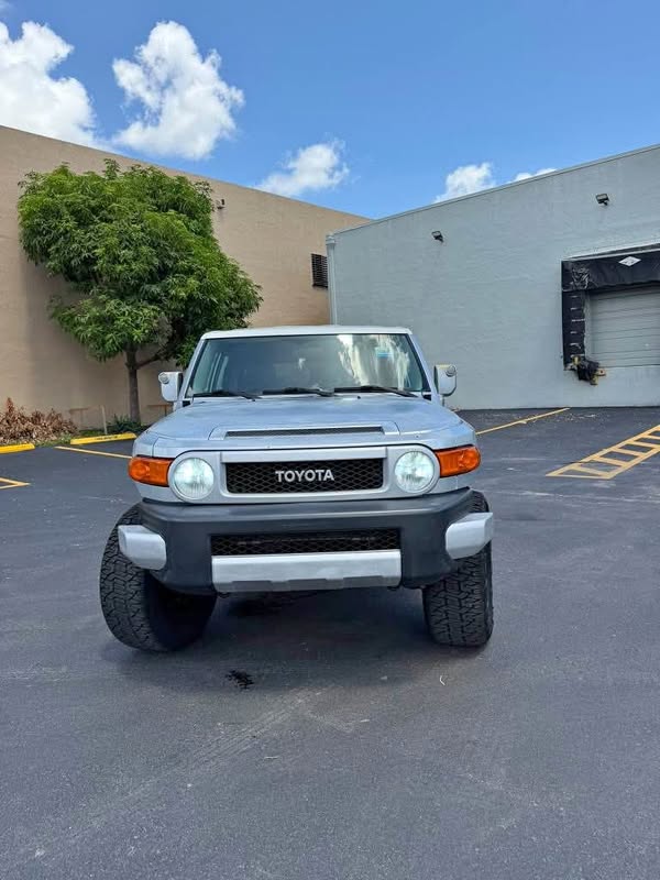 2007 Toyota FJ Cruiser - Sport Utility 2D