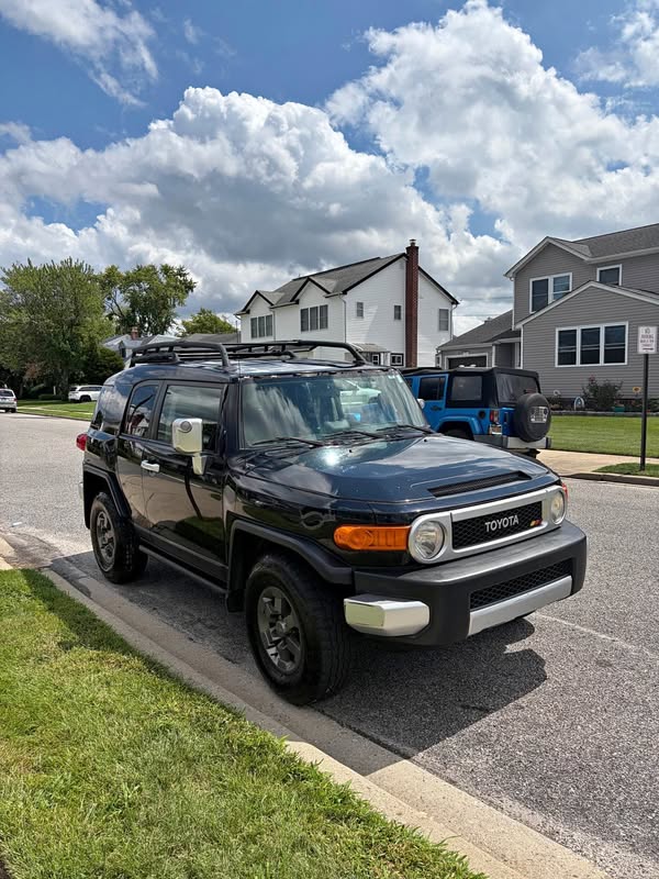 2007 Toyota FJ Cruiser - Sport Utility 2D