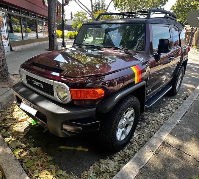 2007 Toyota FJ Cruiser - 4x4 Automatic