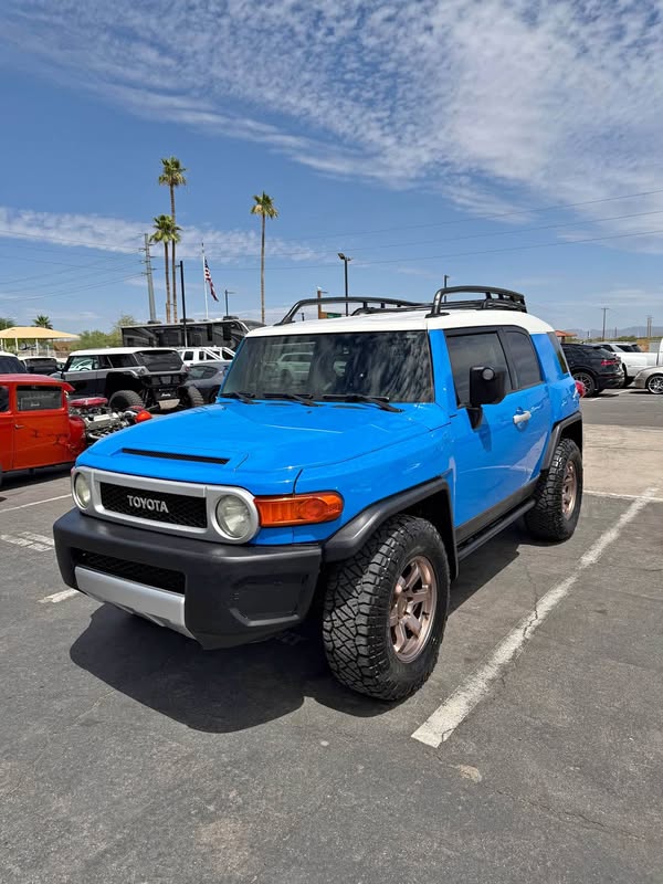 2007 Toyota FJ Cruiser - Sport Utility 2D