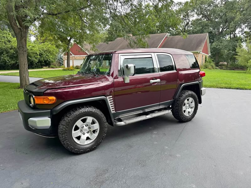 2006 Toyota FJ Cruiser - Sport Utility 2D