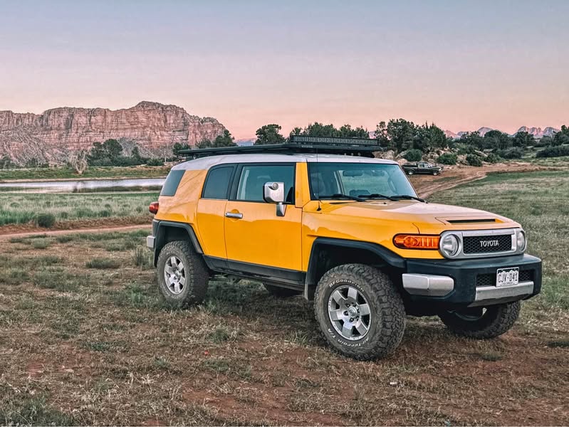 2007 Toyota FJ Cruiser - Sport Utility 2D