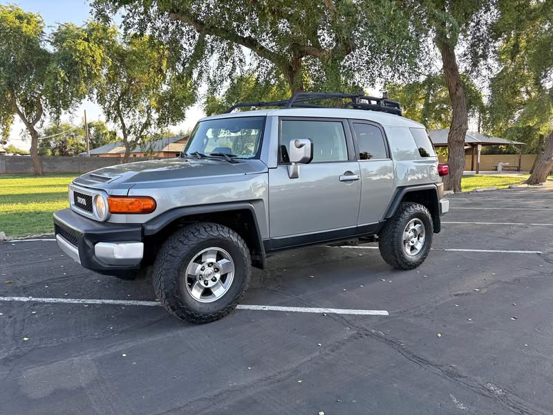 2010 Toyota FJ Cruiser - 4x4