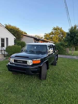 2008 Toyota FJ Cruiser - Sport Utility 2D