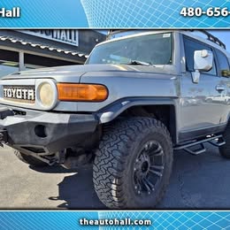 2011 Toyota FJ Cruiser 4X4, Excellent runner! Clean Carfax, detailed service history.
