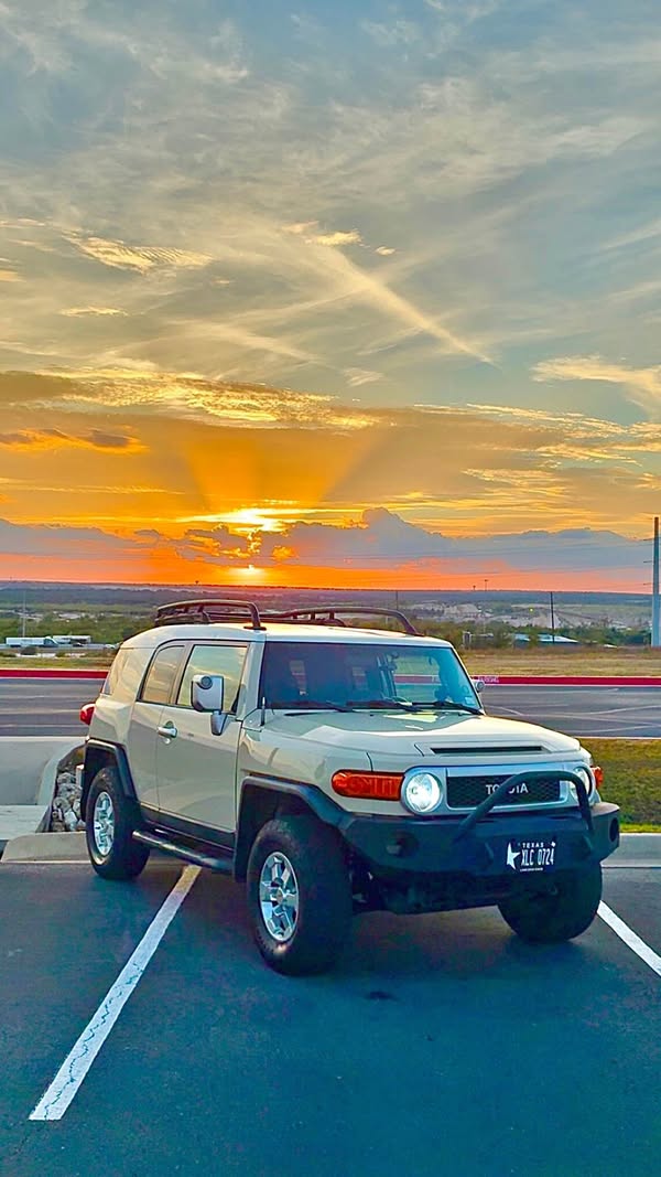 2008 Toyota FJ Cruiser - Sport Utility 2D