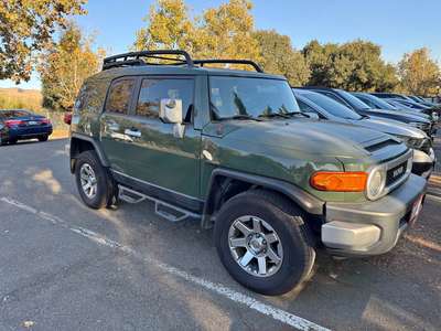 2014 Toyota FJ Cruiser - Sport Utility 2D