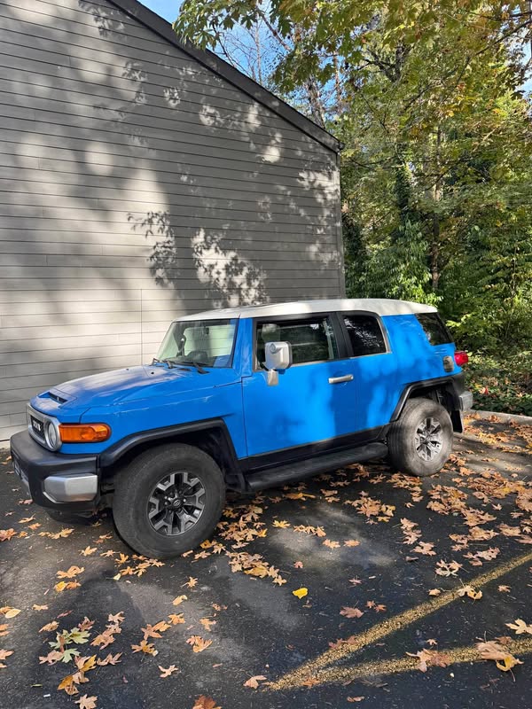 2007 Toyota FJ Cruiser - Sport Utility 2D