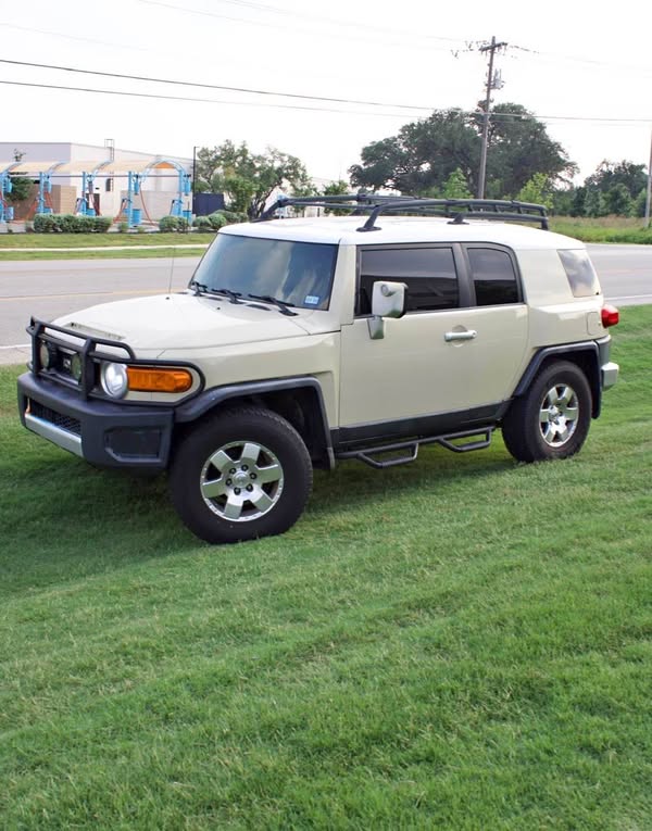 2008 Toyota FJ Cruiser - 4x2