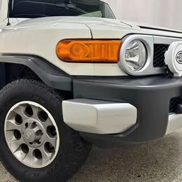 2013 Toyota FJ Cruiser   98477 Miles