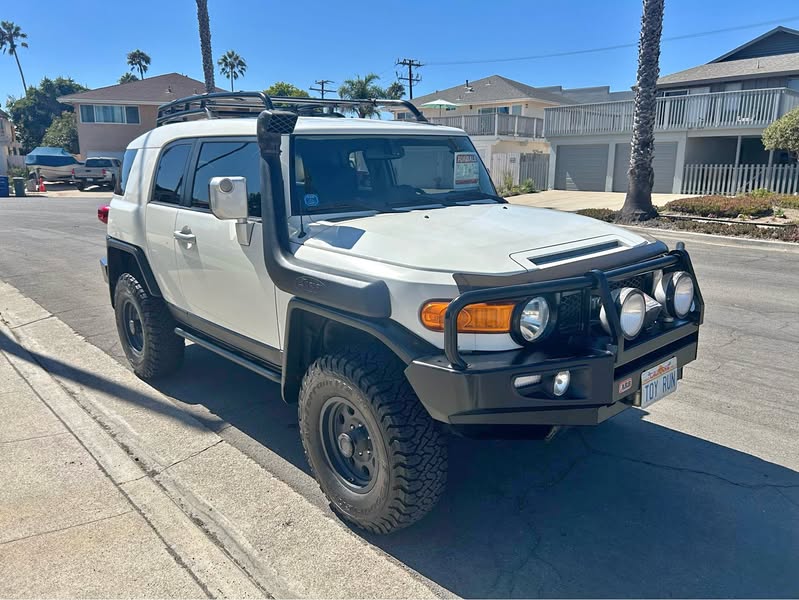 2013 Toyota FJ Cruiser - Sport Utility 2D
