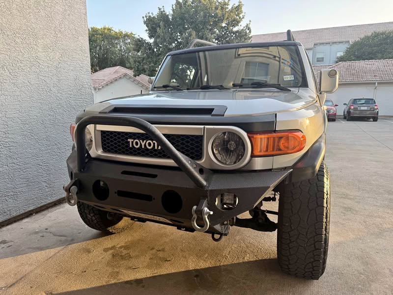 2010 Toyota FJ Cruiser - Sport Utility 2D