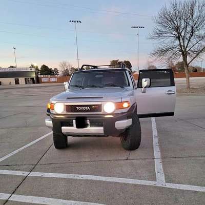 2007 Toyota FJ Cruiser - Sport Utility 2D