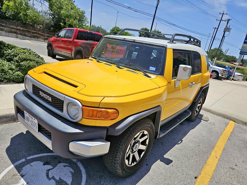 2007 Toyota FJ Cruiser - Sport Utility 2D