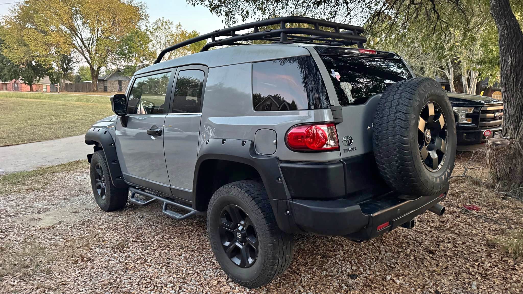 2007 Toyota FJ Cruiser - Sport Utility 2D