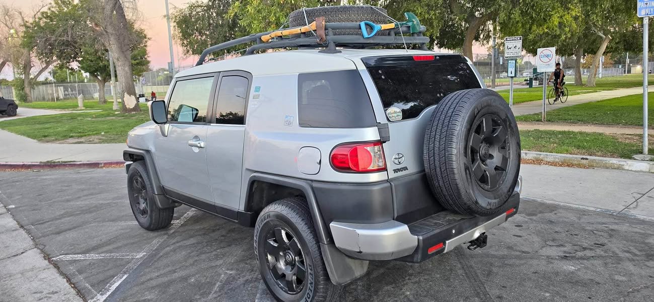 2007 Toyota FJ Cruiser - 4D