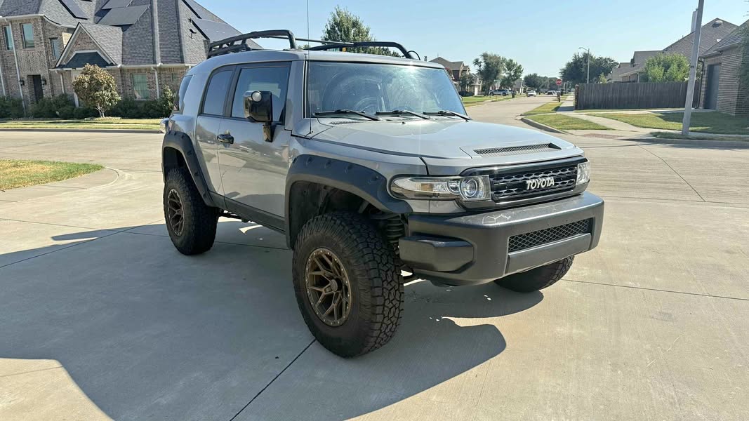 2007 Toyota FJ Cruiser - Sport Utility 2D