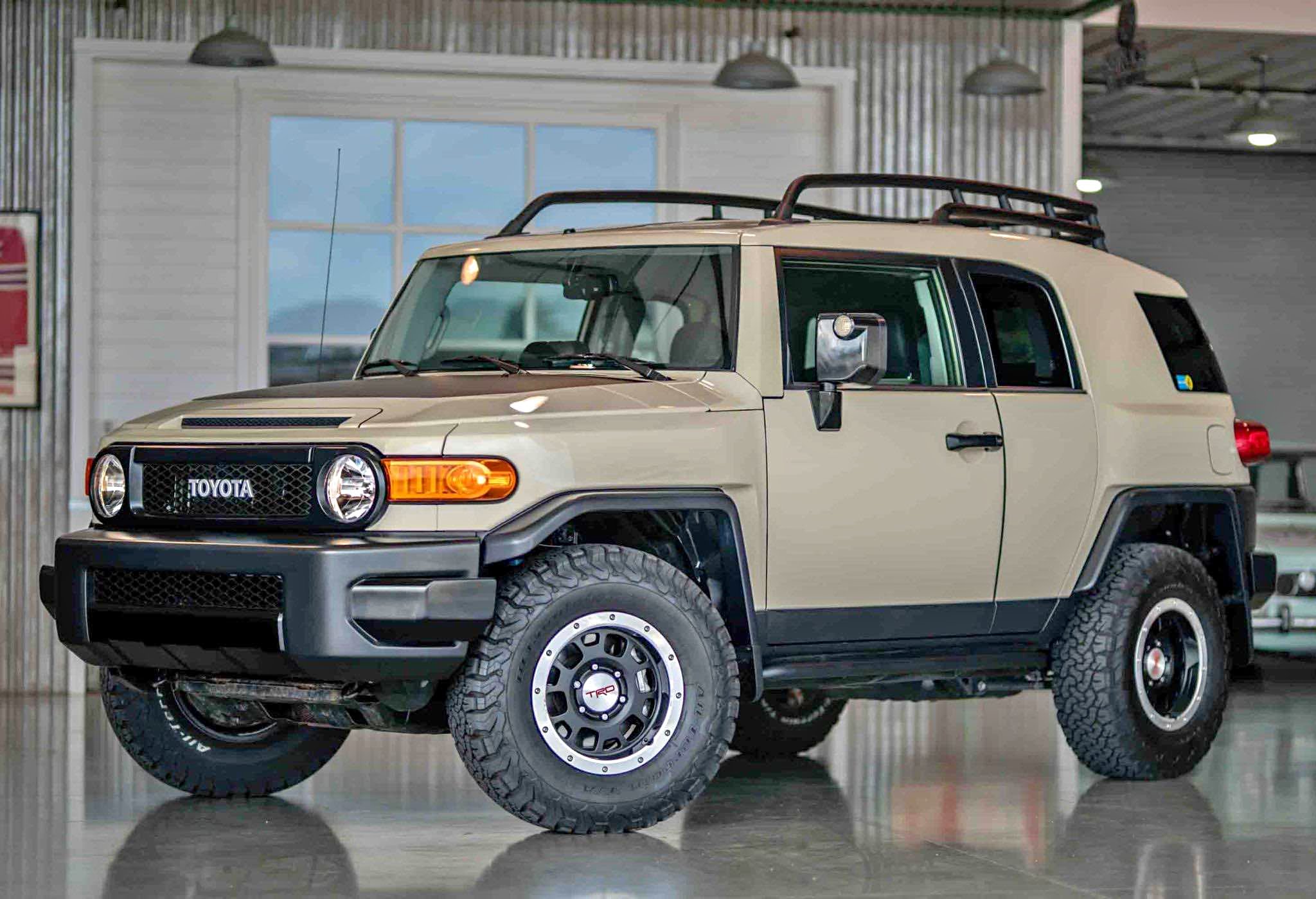 2010 Toyota FJ Cruiser trail teams