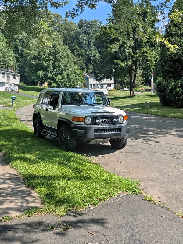 2008 Toyota FJ Cruiser - Sport Utility 2D