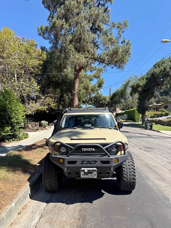 2014 Toyota FJ Cruiser - Sport Utility 2D