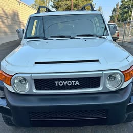 2013 Toyota  FJ Cruiser 4WD AT