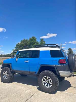 2008 Toyota FJ Cruiser - Sport Utility 2D