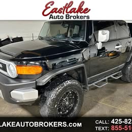 2013 Toyota FJ Cruiser  AT