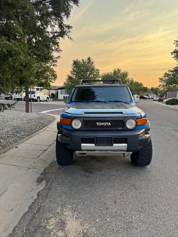 2007 Toyota FJ Cruiser - Sport Utility 2D