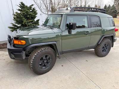 2011 Toyota FJ Cruiser - Trail Teams