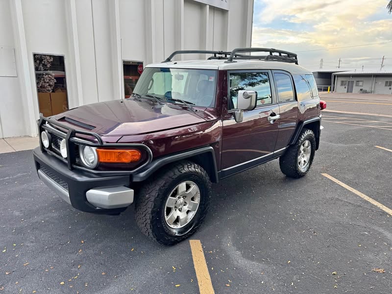 2007 Toyota FJ Cruiser - Sport Utility 2D