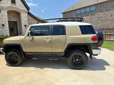 2014 Toyota FJ Cruiser - Sport Utility 2D