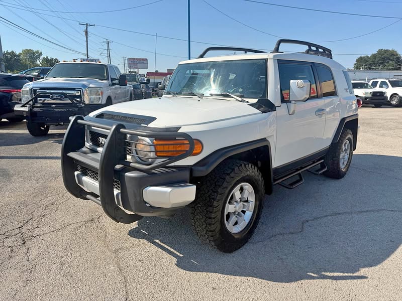 2010 Toyota FJ Cruiser - Sport Utility 2D