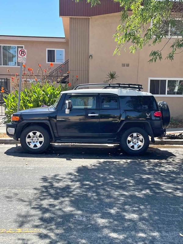 2007 Toyota FJ Cruiser - Sport Utility 2D