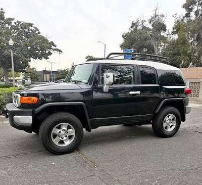 2008 Toyota FJ Cruiser - Sport Utility 2D
