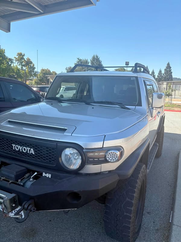 2007 Toyota FJ Cruiser - Sport Utility 2D