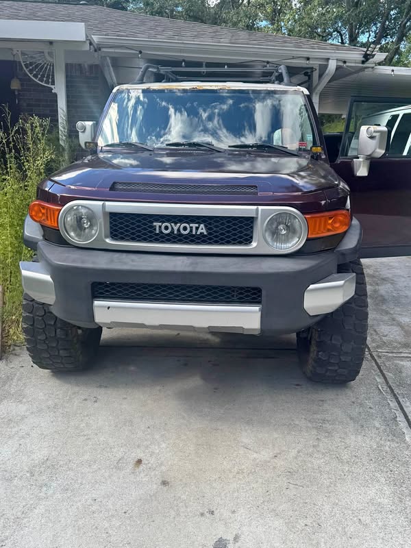 2007 Toyota FJ Cruiser - Sport Utility 2D