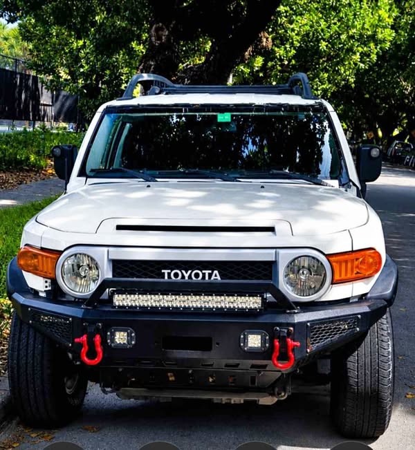 2011 Toyota FJ Cruiser - Sport Utility 2D