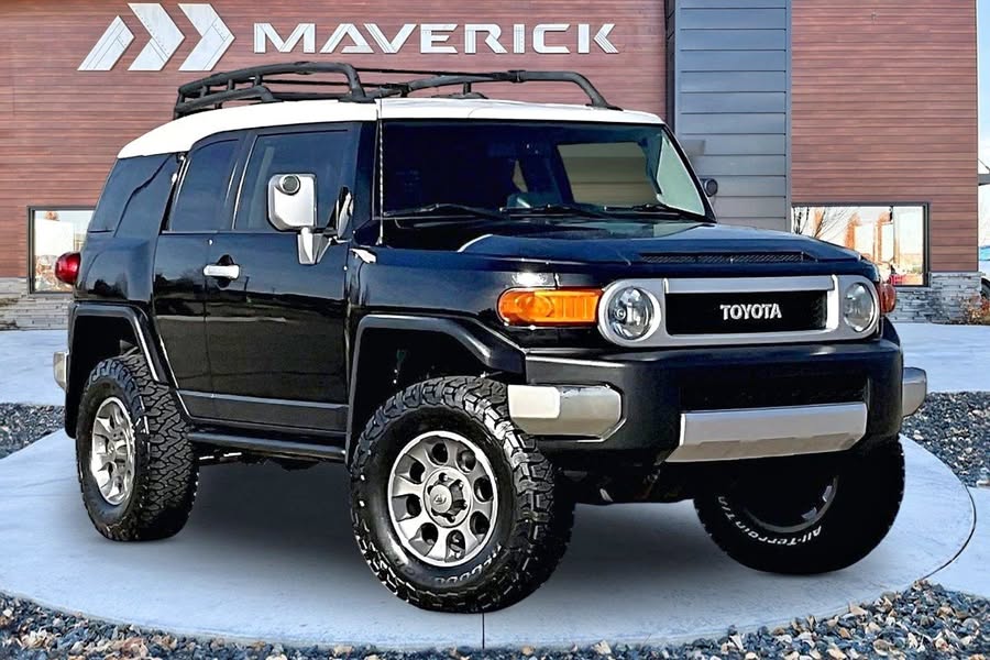 2012 Toyota FJ Cruiser Base