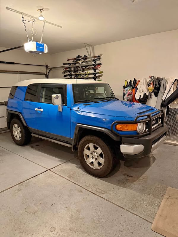2007 Toyota FJ Cruiser - Sport Utility 2D