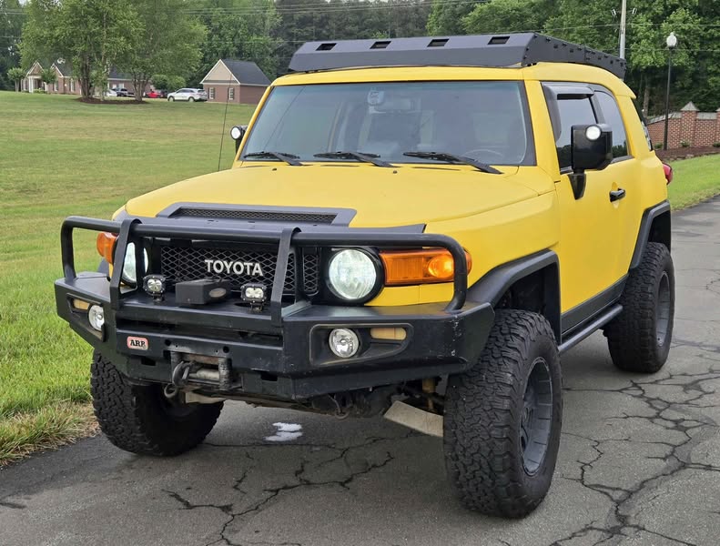 2007 Toyota FJ Cruiser - Sport Utility 2D
