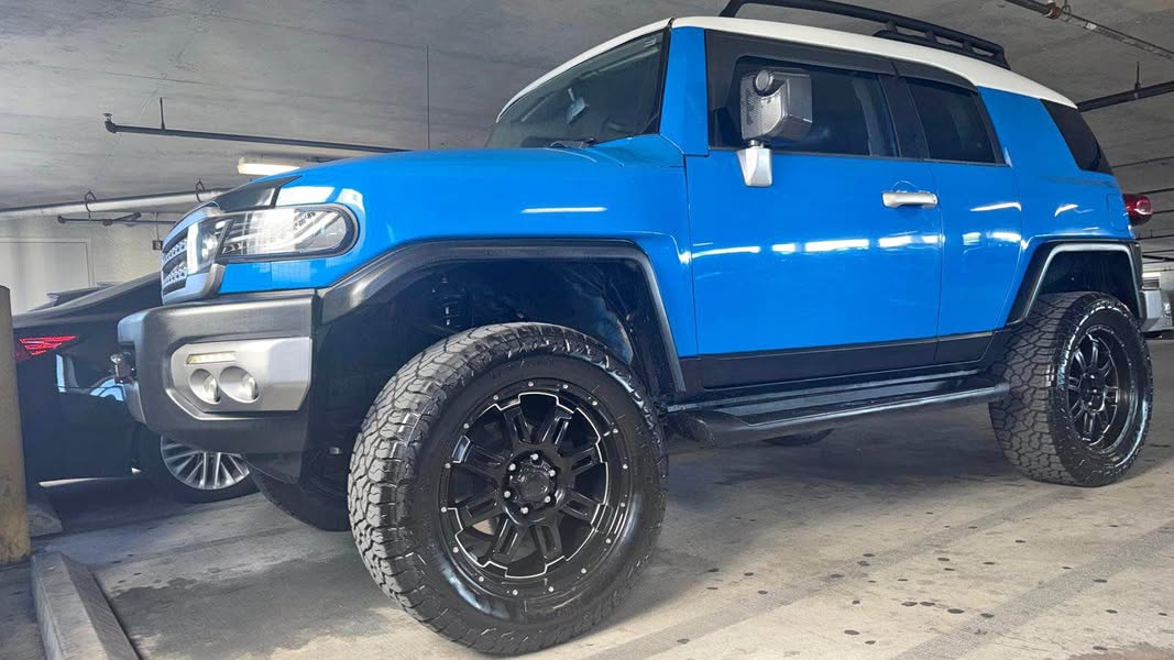 2007 Toyota FJ Cruiser - 4x4